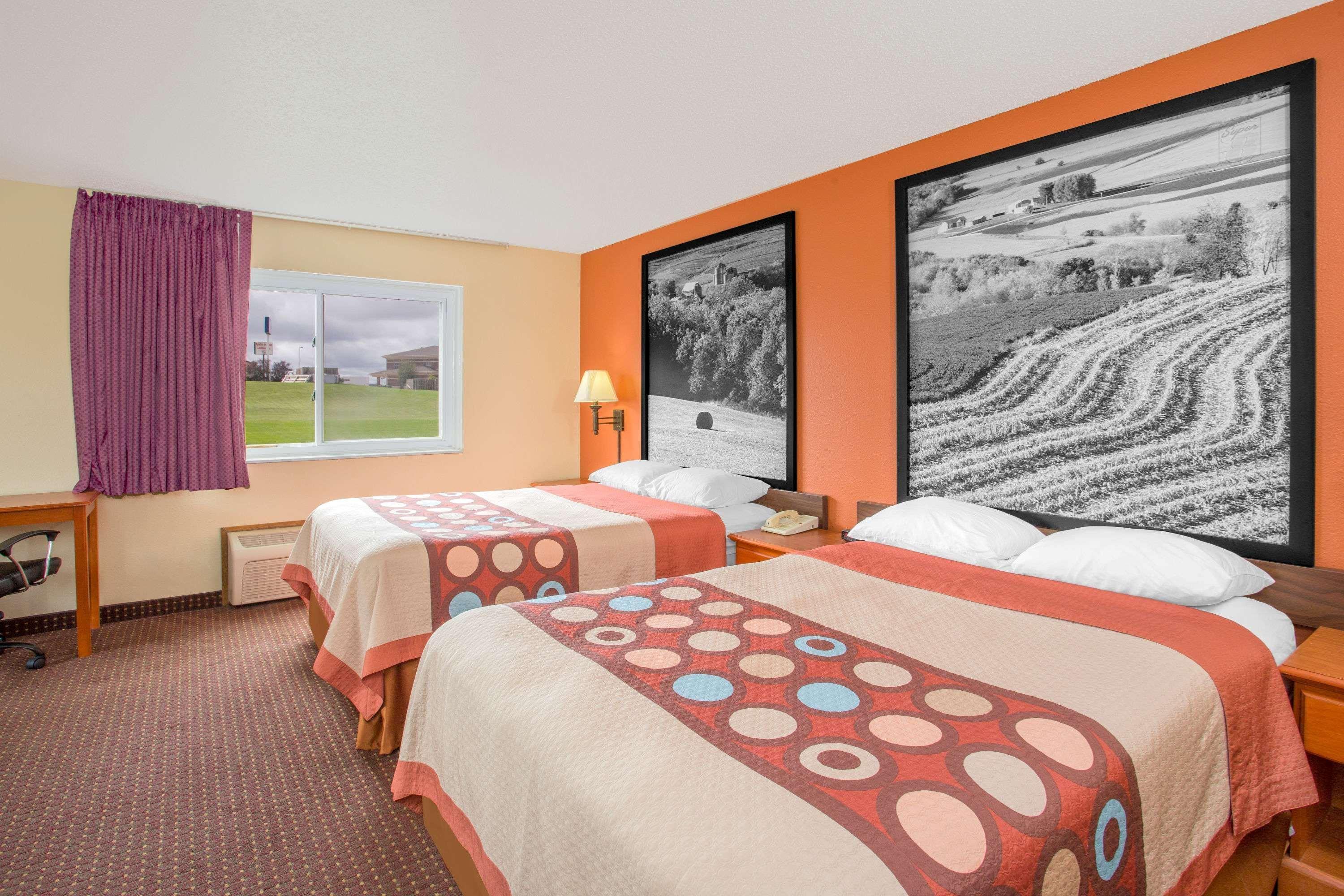 Super 8 By Wyndham Waverly Exteriér fotografie