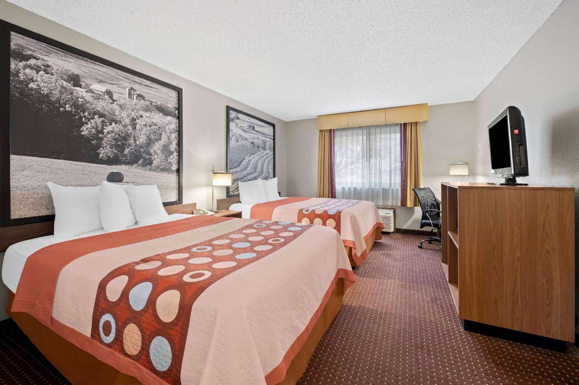 Super 8 By Wyndham Waverly Exteriér fotografie